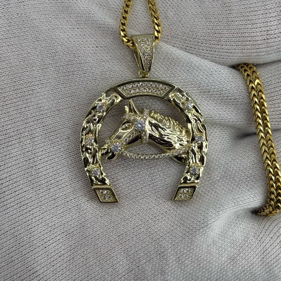 Other - 925 Sterling Silver 18K Gold Plated Horse Head Horseshoe Pendant Iced CZ 10g